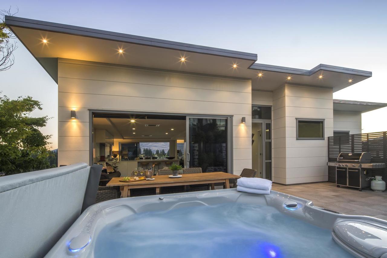 Lakefront Luxury By Amazing Accom Queenstown Eksteriør billede