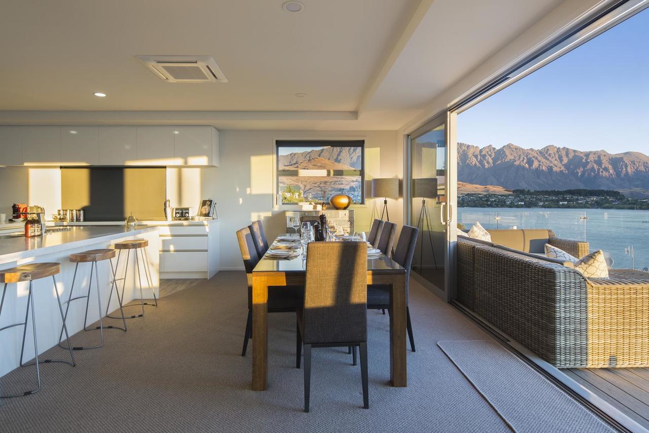 Lakefront Luxury By Amazing Accom Queenstown Eksteriør billede