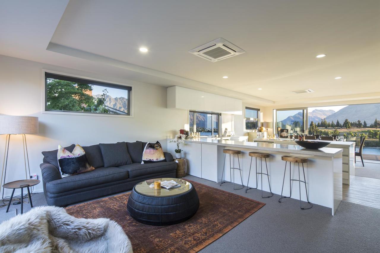 Lakefront Luxury By Amazing Accom Queenstown Eksteriør billede